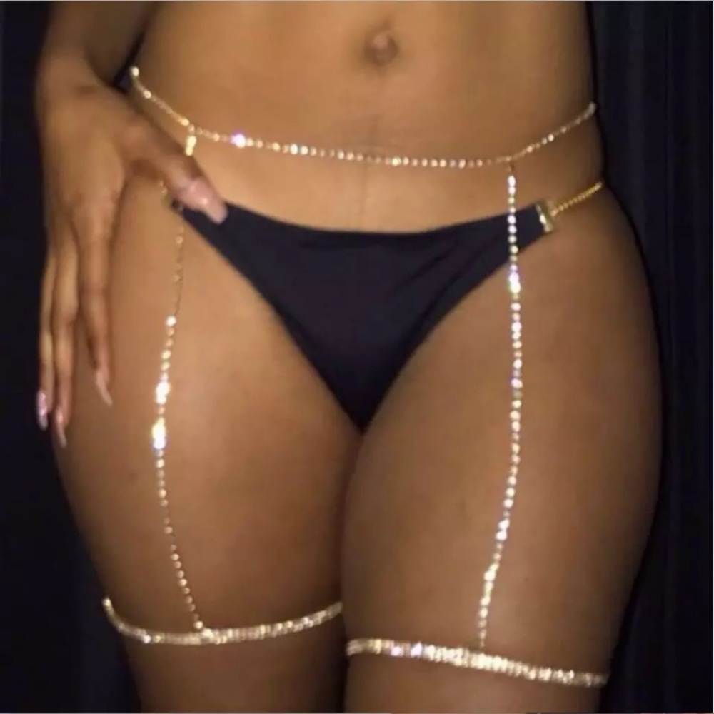 SILVER Rhinestone Garter - Picture 3 of 6